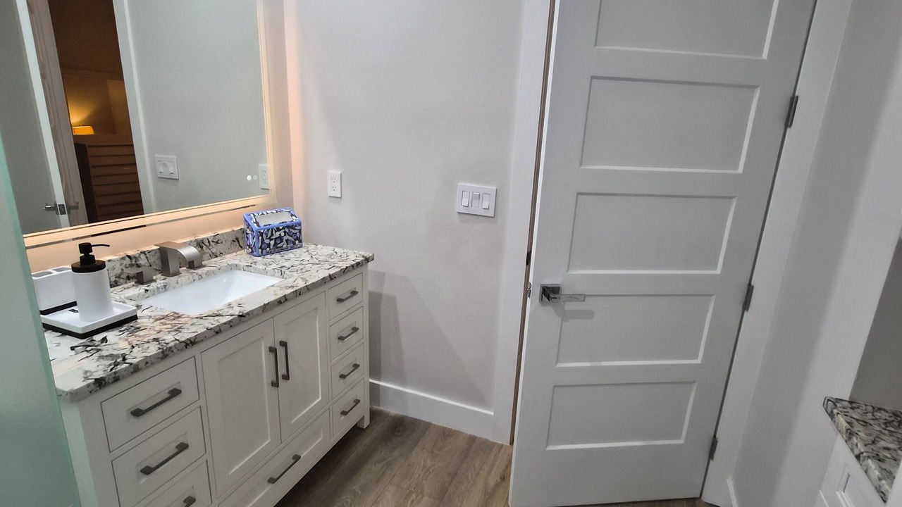 Photo of Bathroom in Golden Gate
