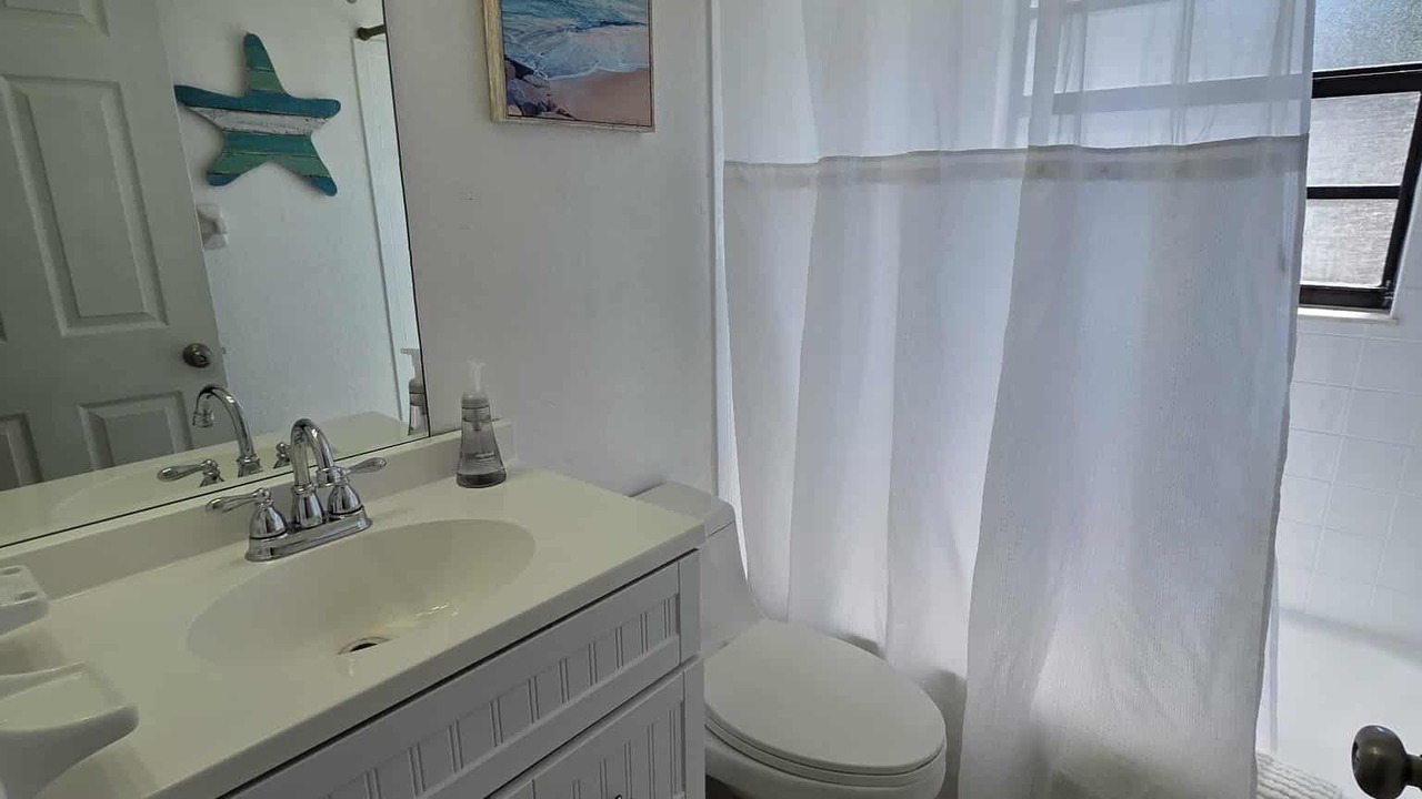 Photo of Bathroom in United Central