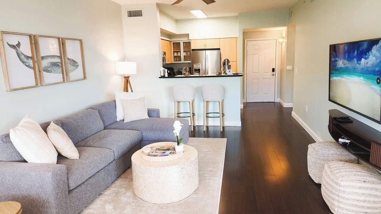 Photo of Livingroom in East Ocean Ave