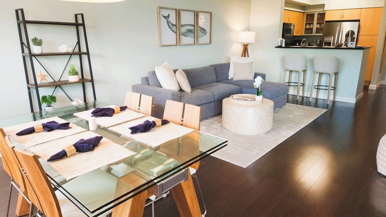 Photo of Livingroom in East Ocean Ave