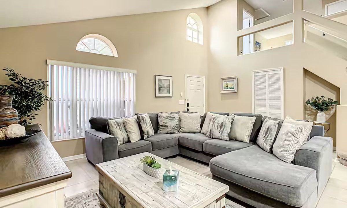 Photo of Livingroom in Lindfields