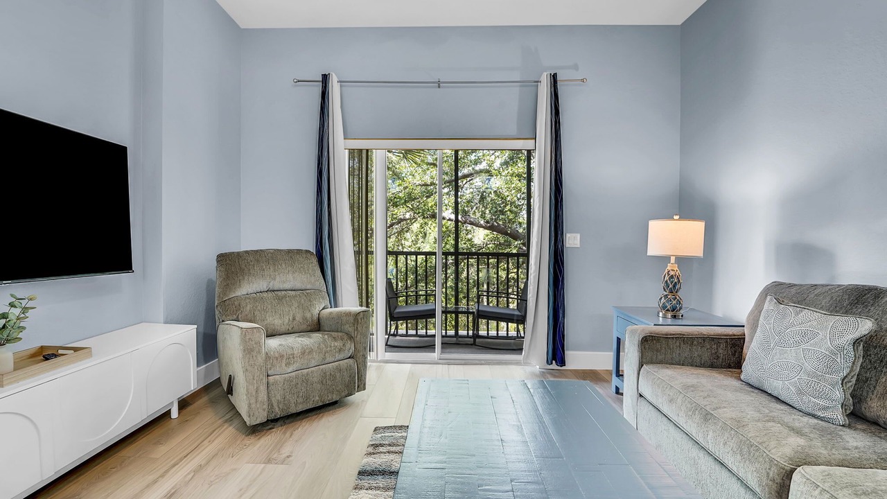 Photo of Livingroom in Bahama Bay