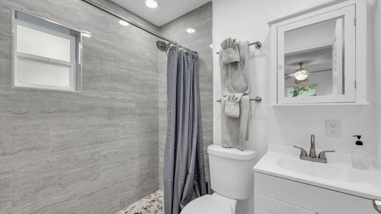Photo of Bathroom in Varnum Park
