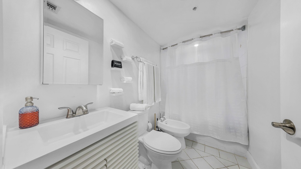Photo of Bathroom in Coconut Grove