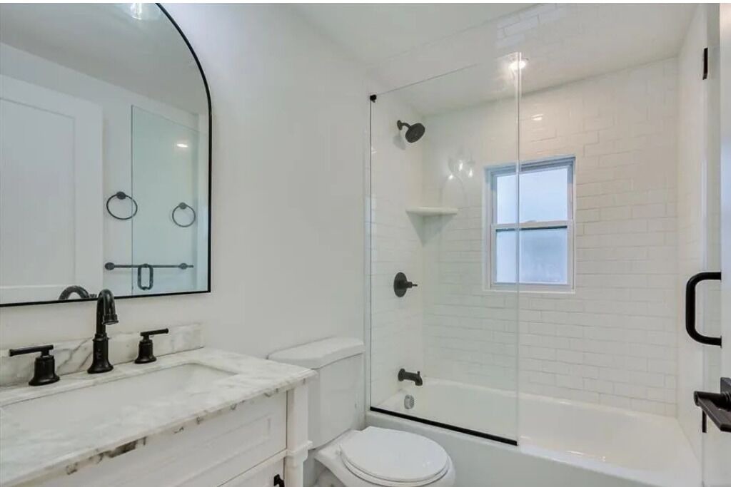 Photo of Bathroom in Ampere