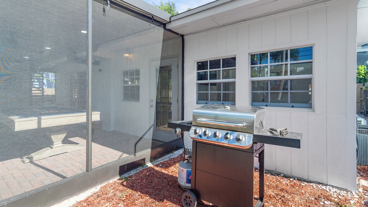 Photo of Patio Balcony in Old Northwood Historic District