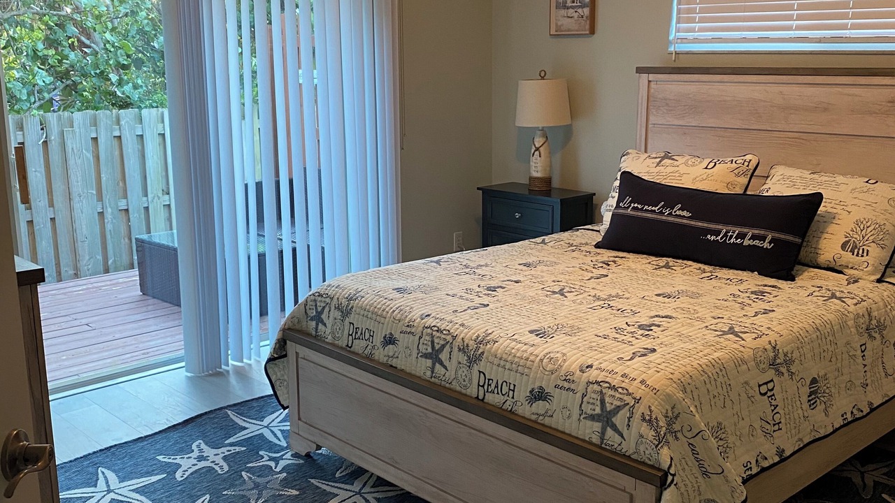 Photo of Bedroom in Indialantic