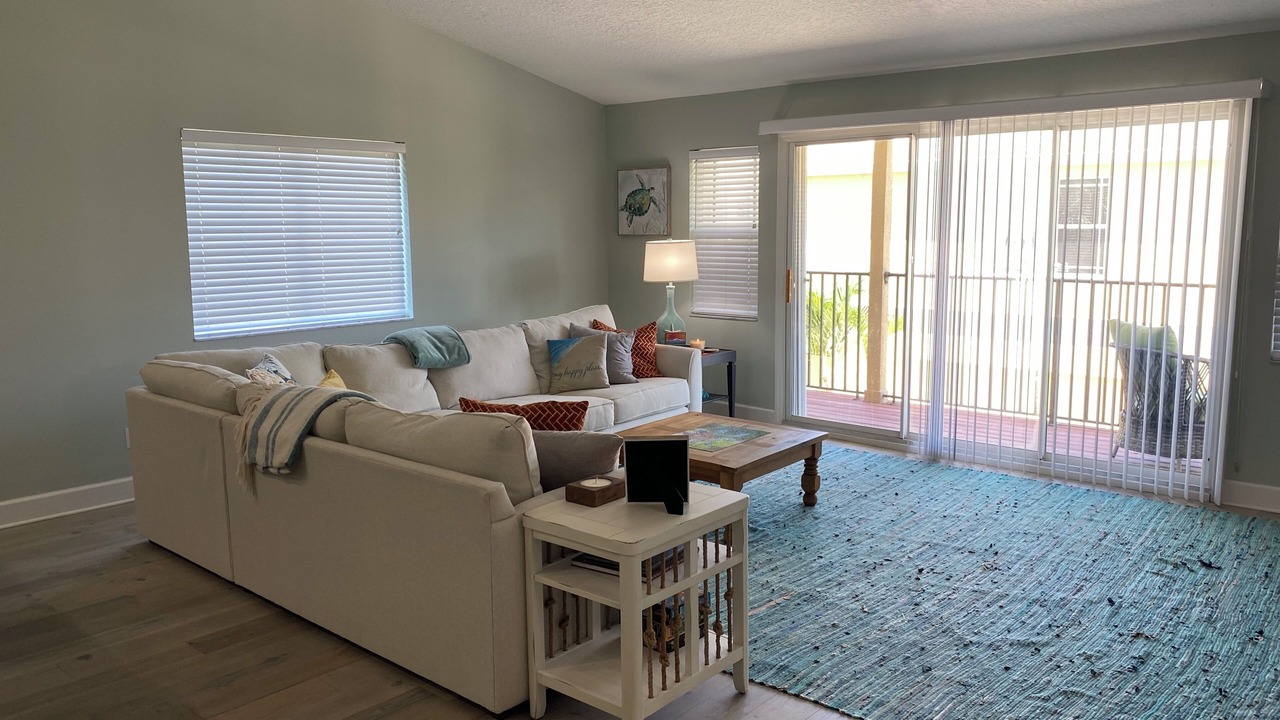 Photo of Livingroom in Indialantic