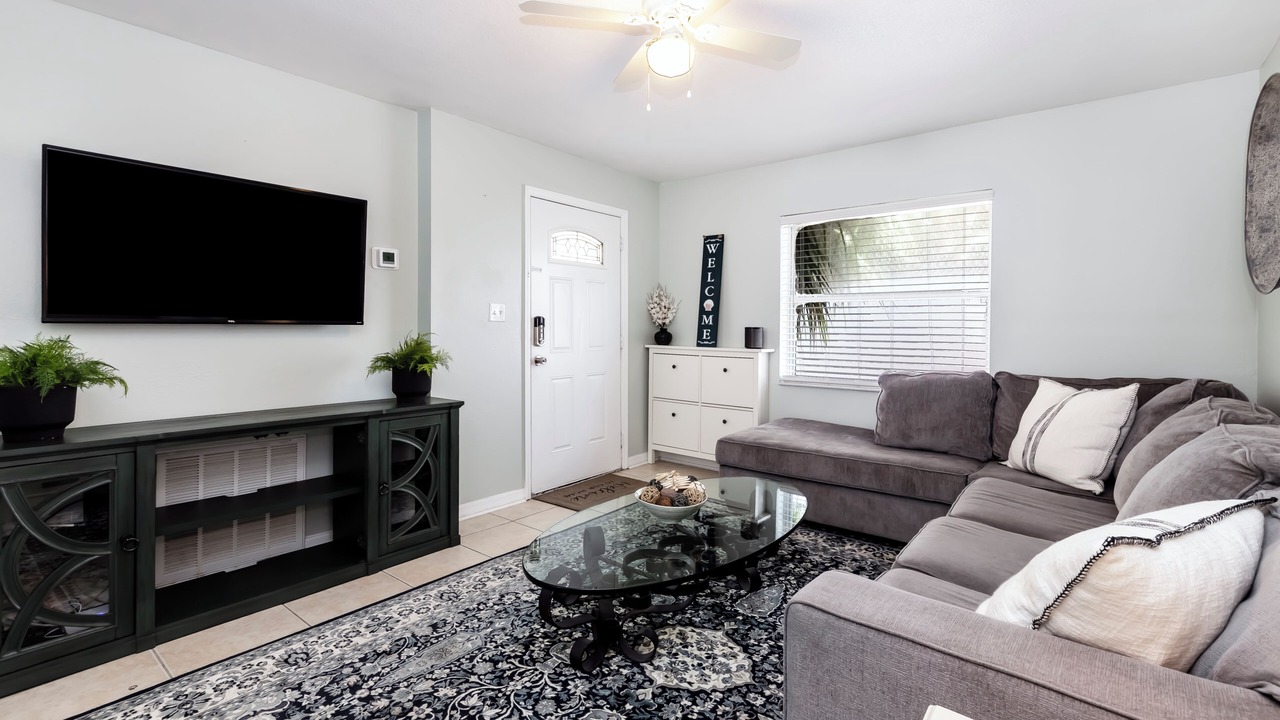 Photo of Livingroom in United Central
