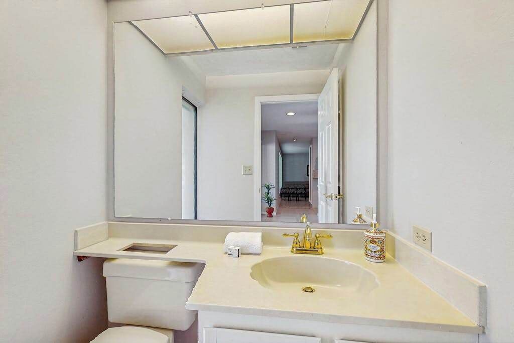 Photo of Bathroom in Biggar