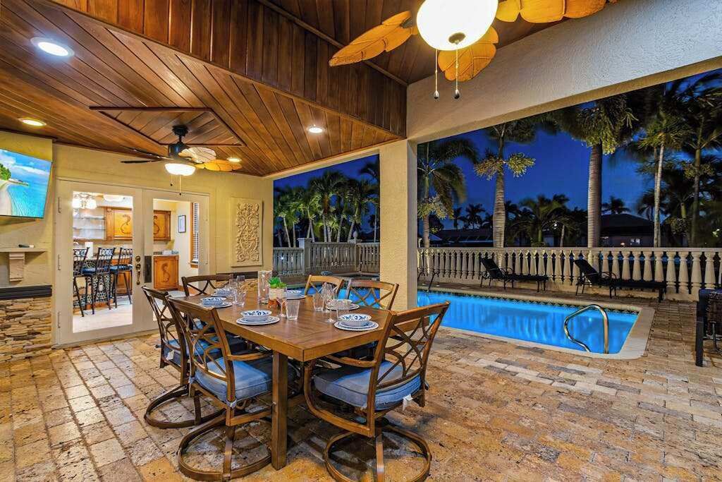 Photo of Outdoor in Pelican