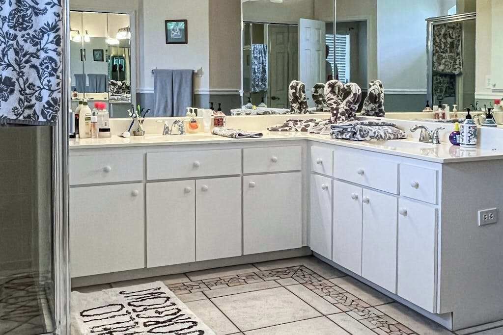 Photo of Bathroom in Yacht Club