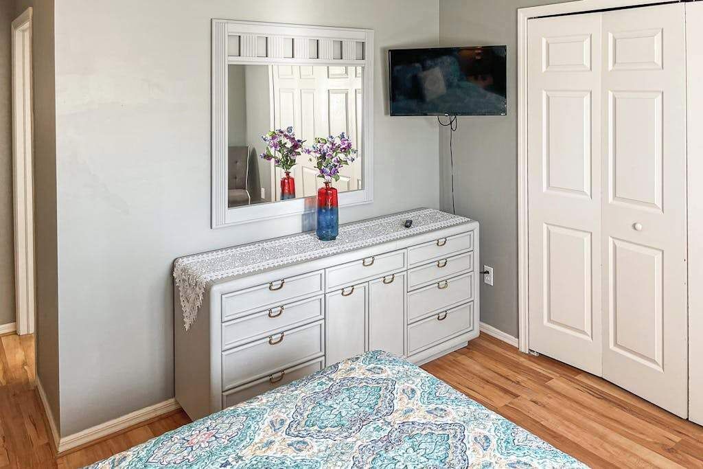 Photo of Bedroom in Yacht Club