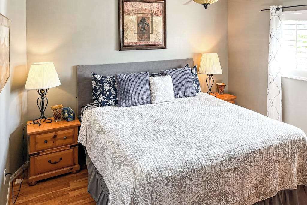 Photo of Bedroom in Yacht Club