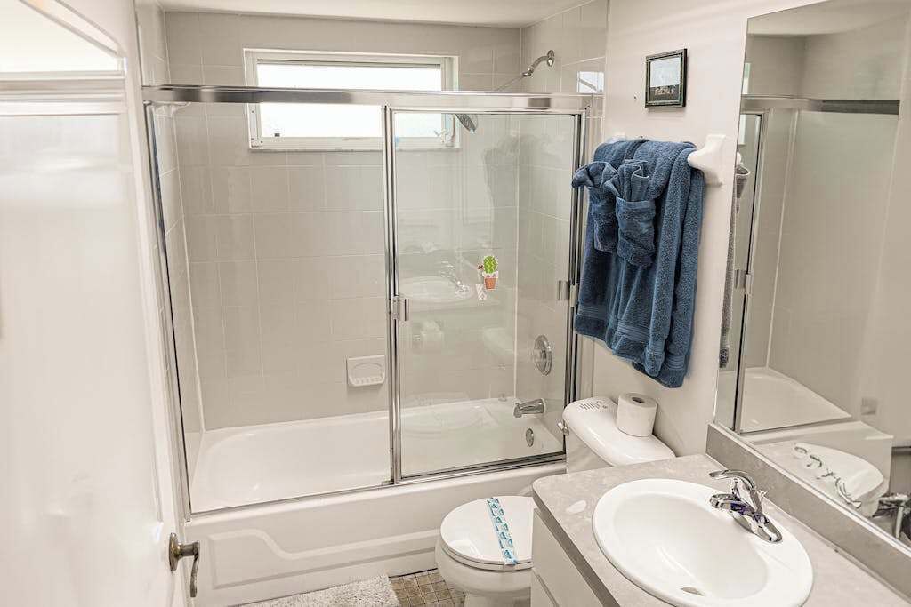 Photo of Bathroom in Yacht Club