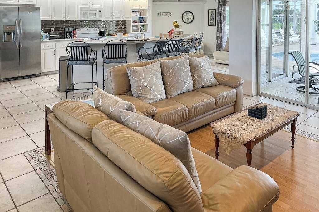 Photo of Livingroom in Yacht Club
