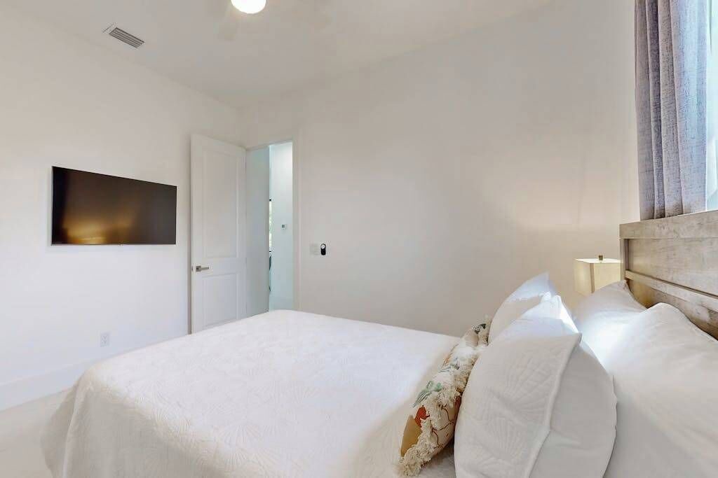Photo of Bedroom in Diplomat