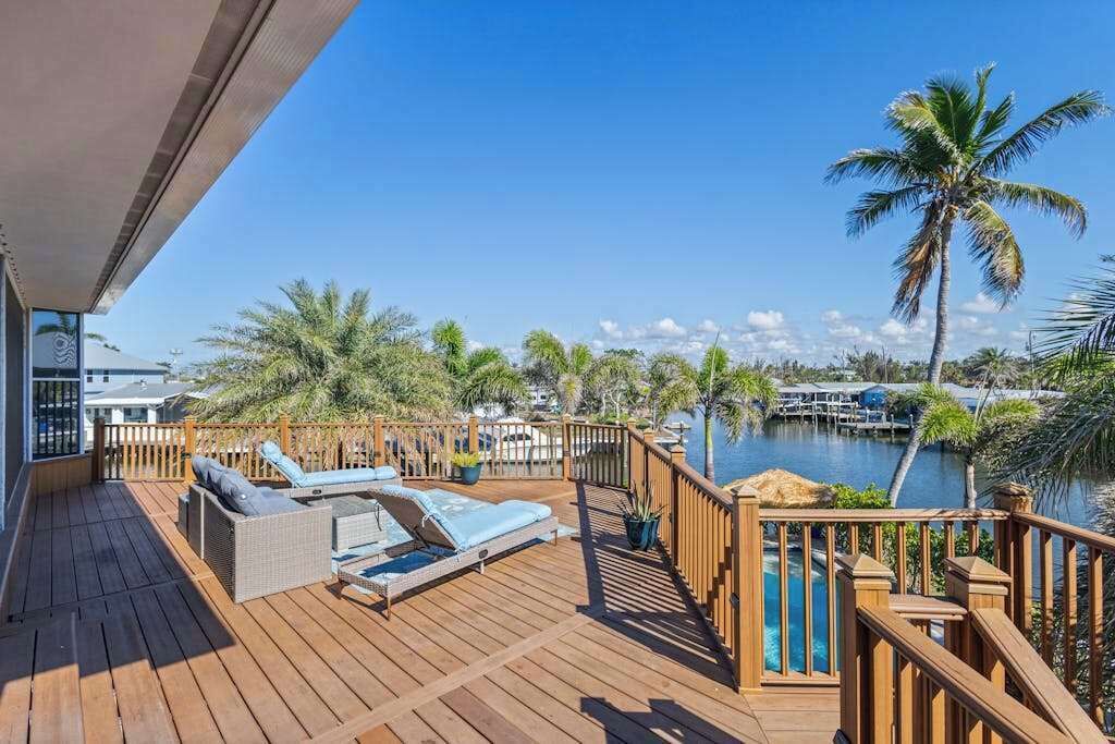 Photo of Patio Balcony in Saint James City