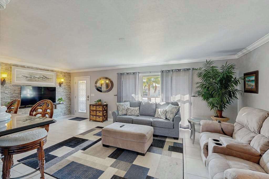 Photo of Livingroom in Lochmoor Waterway Estates