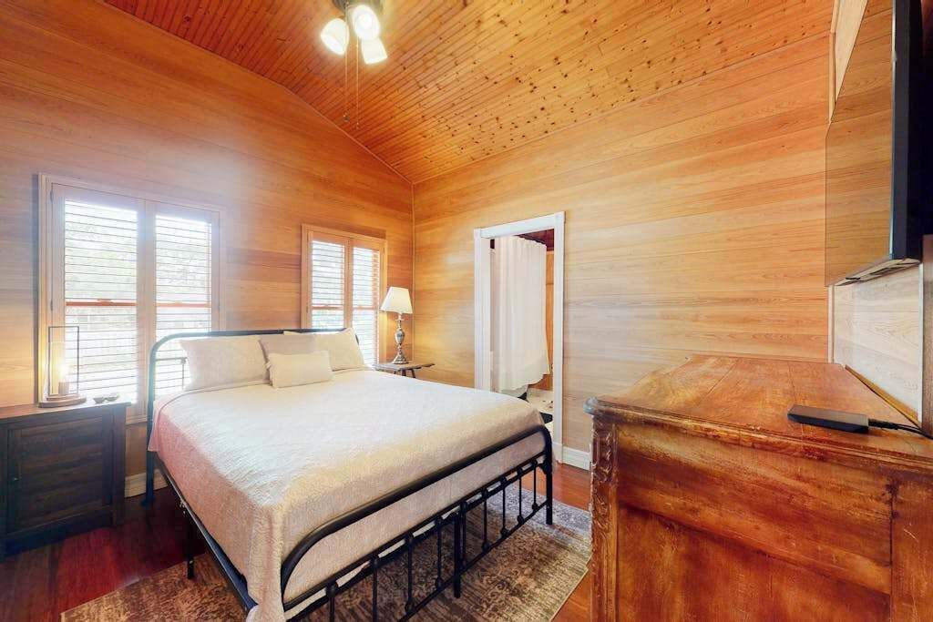 Photo of Bedroom in Bonita Springs