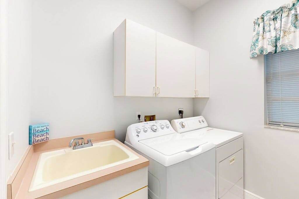 Photo of Bathroom in Crown Pointe