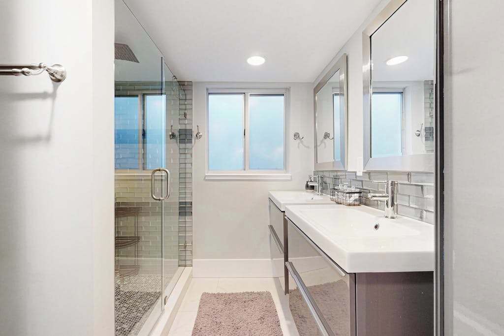 Photo of Bathroom in Isles of Capri