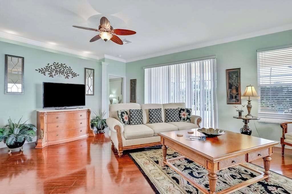 Photo of Livingroom in Biggar
