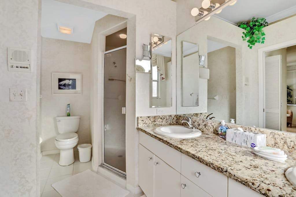 Photo of Bathroom in Biggar