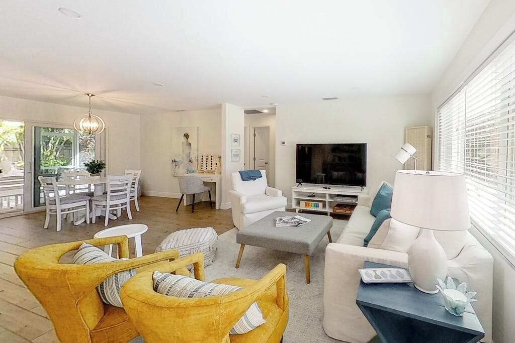 Photo of Livingroom in Central Naples
