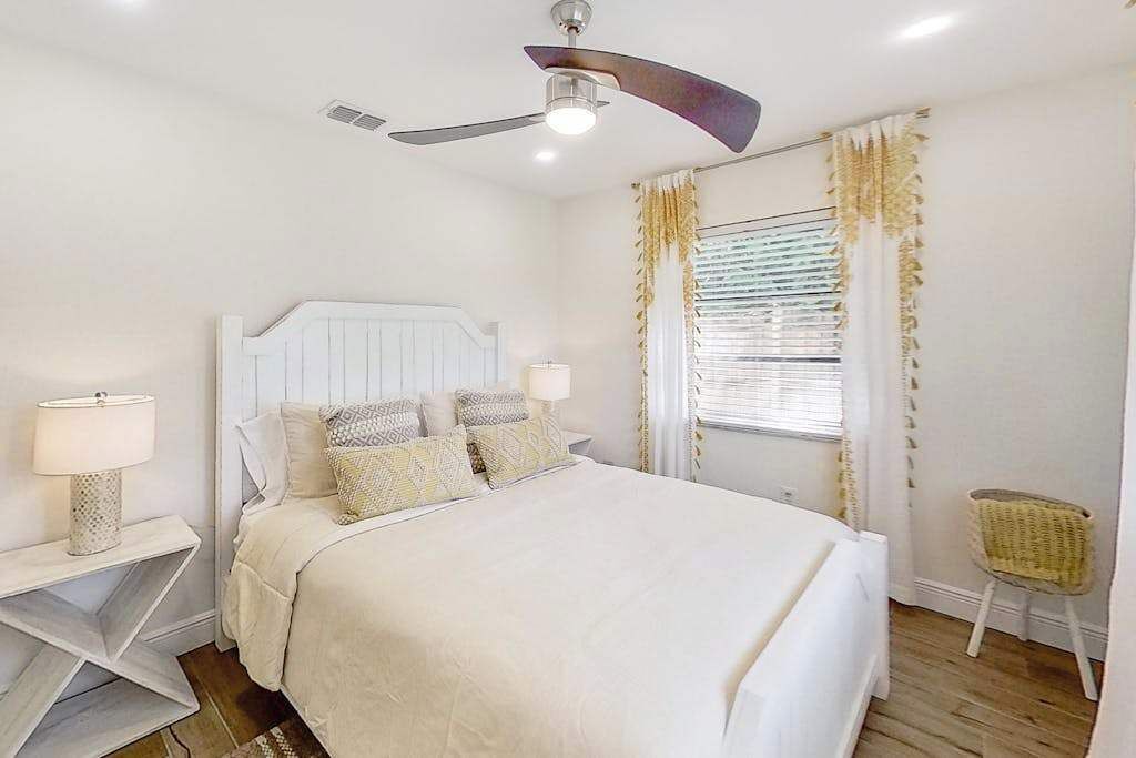 Photo of Bedroom in Central Naples