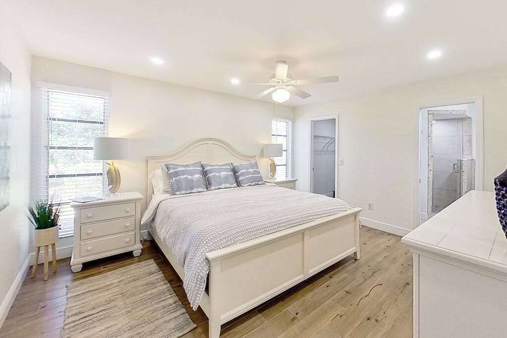 Photo of Bedroom in Central Naples