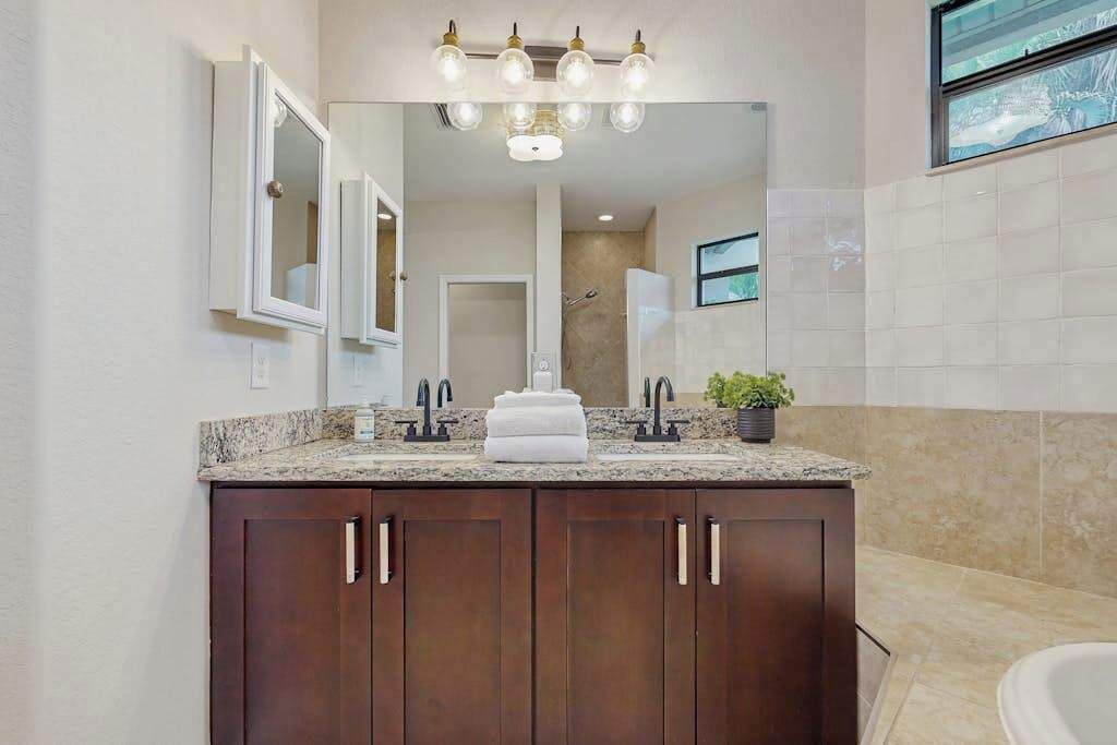 Photo of Bathroom in Bonita Springs