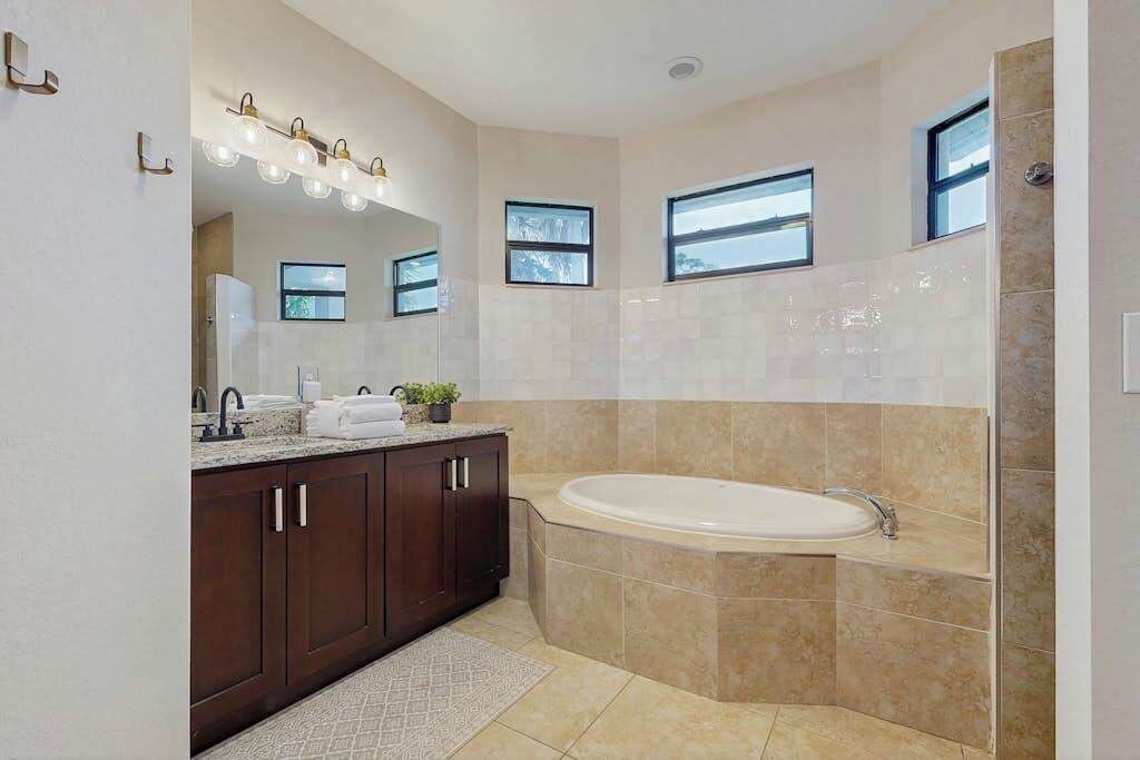 Photo of Bathroom in Bonita Springs