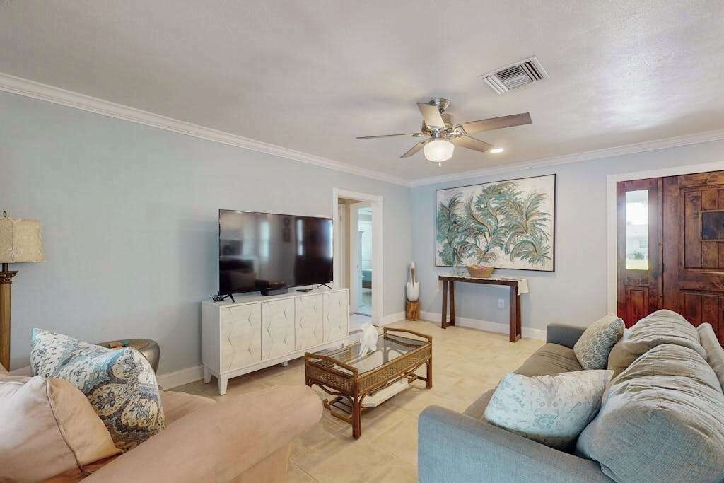 Photo of Livingroom in Port Charlotte