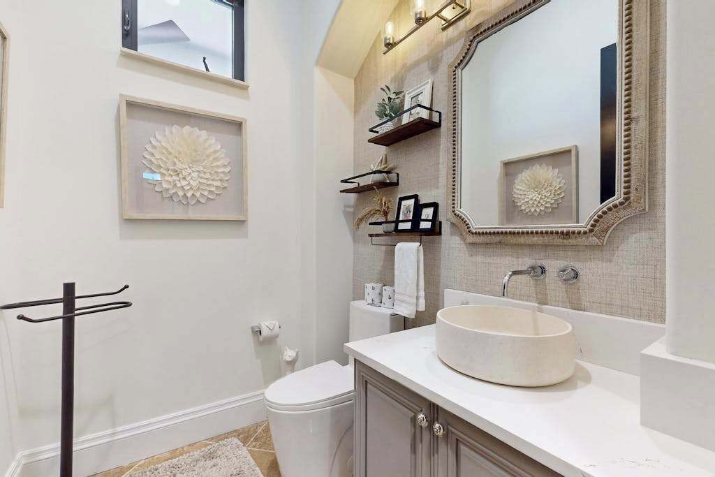 Photo of Bathroom in The Majors