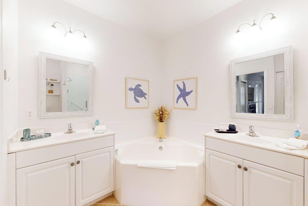 Photo of Bathroom in Naples