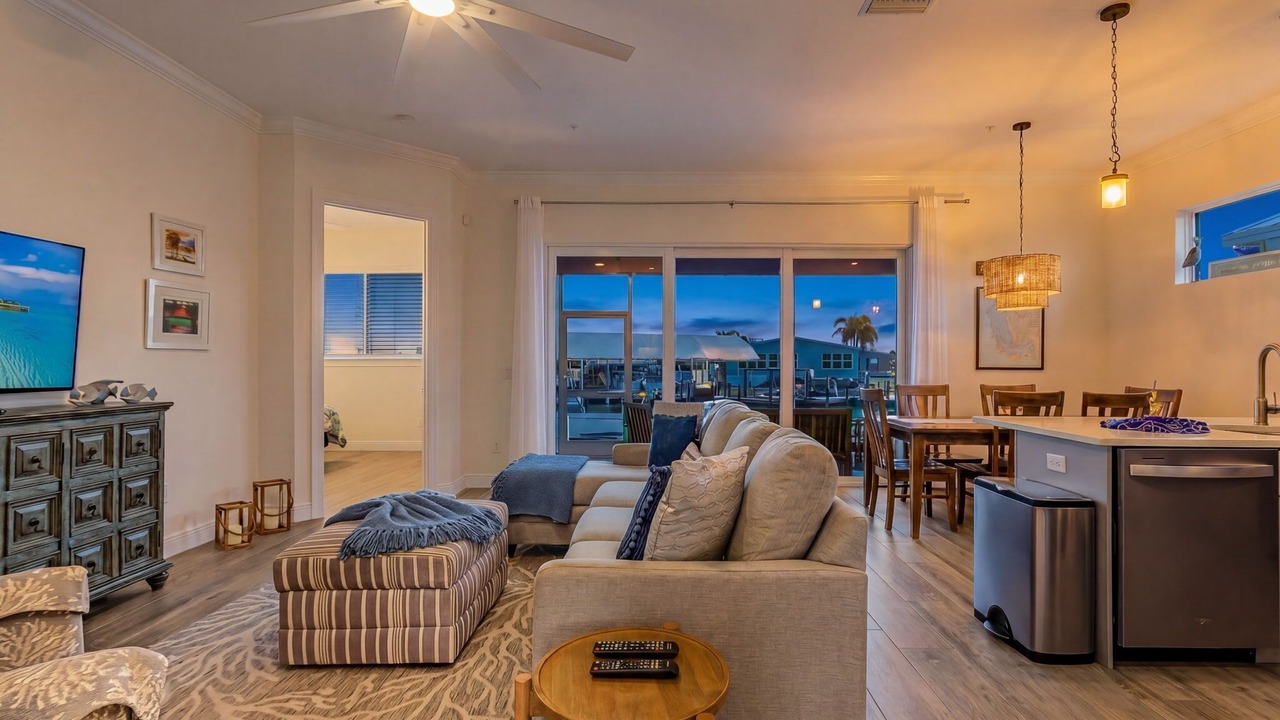 Photo of Livingroom in Saint James City