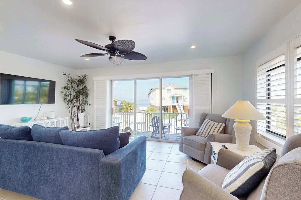 Photo of Livingroom in Englewood