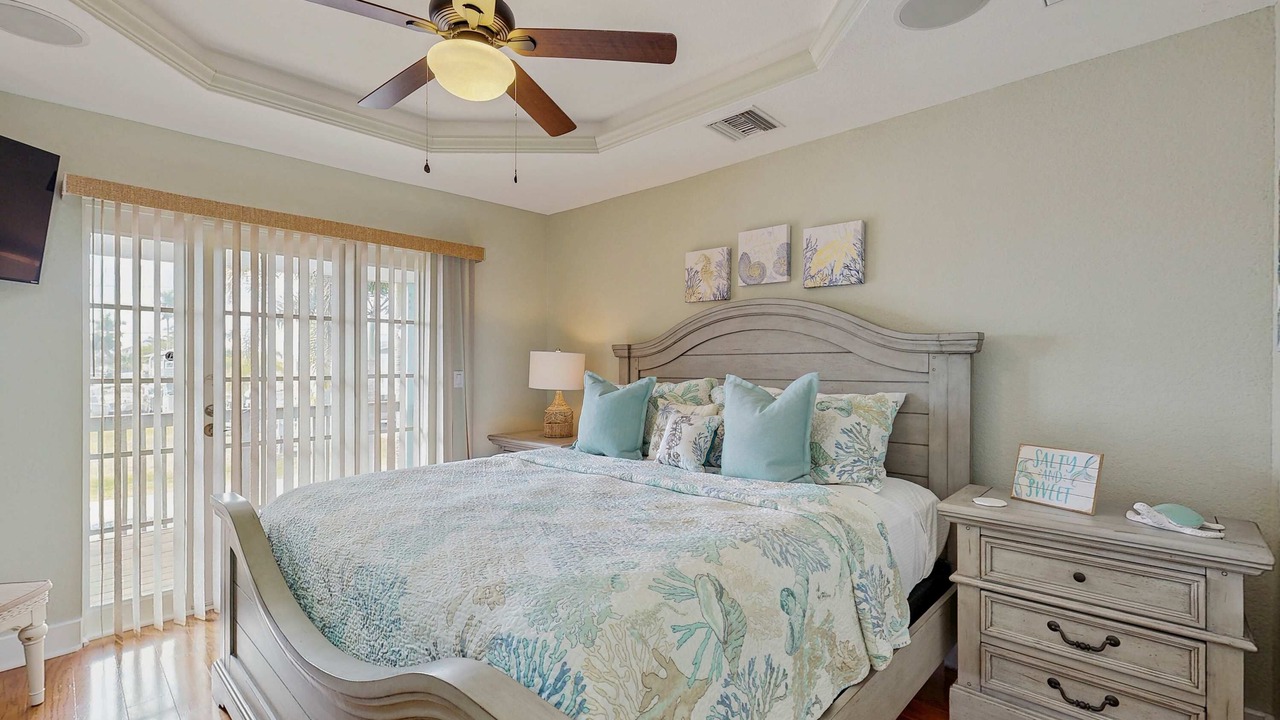 Photo of Bedroom in Saint James City