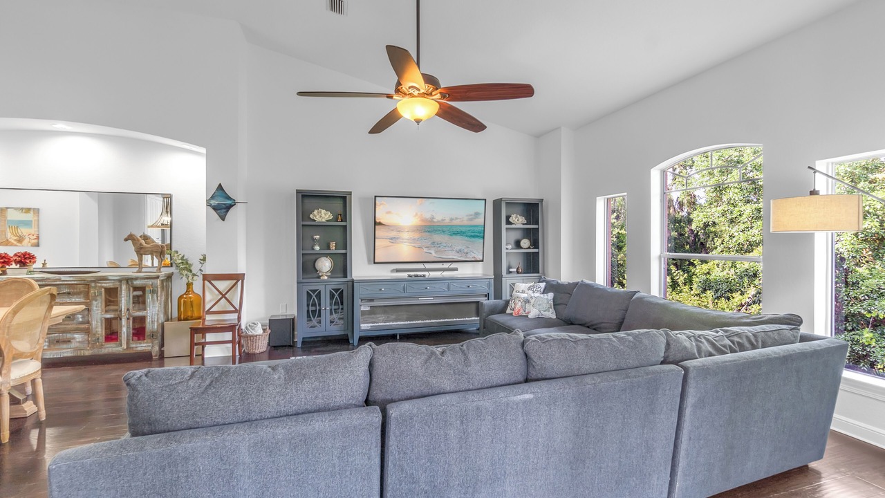 Photo of Livingroom in Trailer Estates