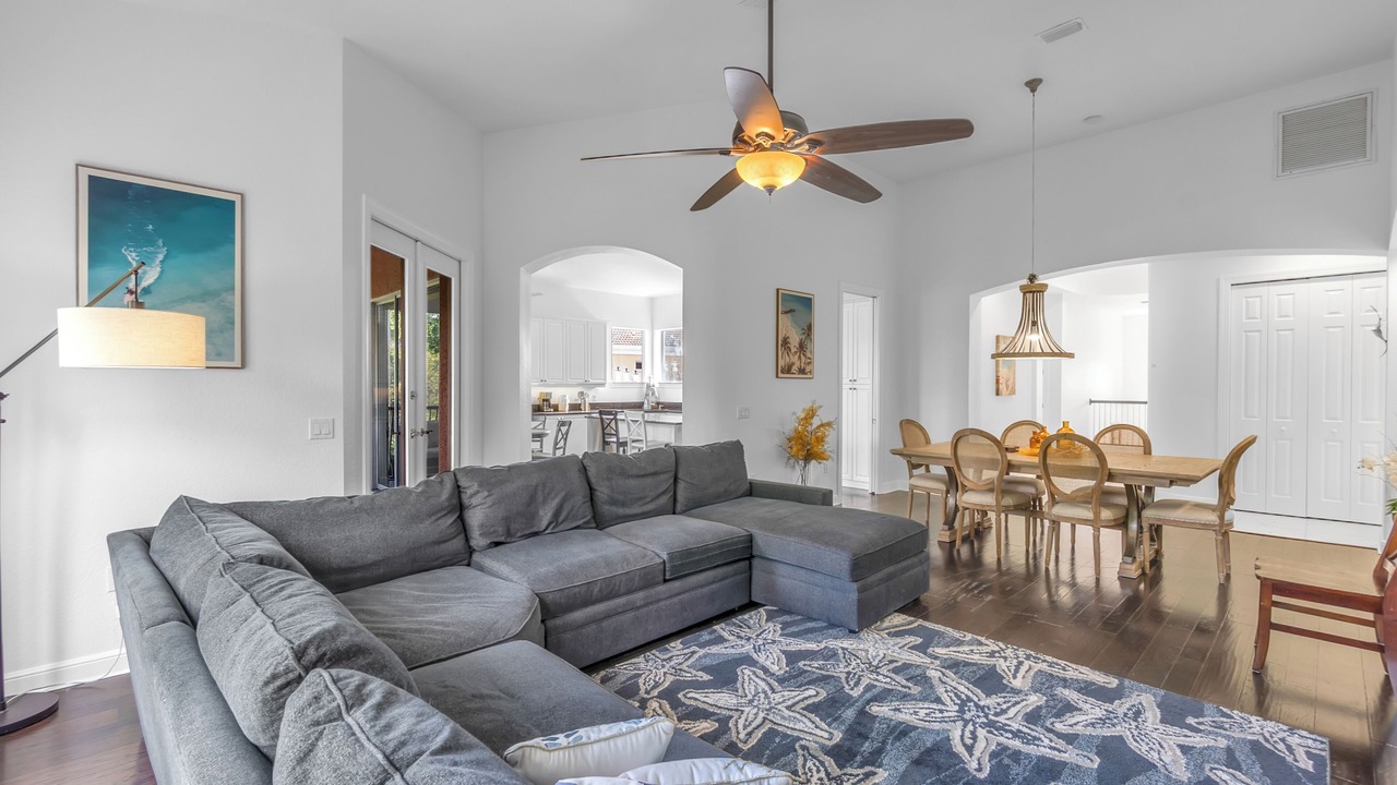 Photo of Livingroom in Trailer Estates