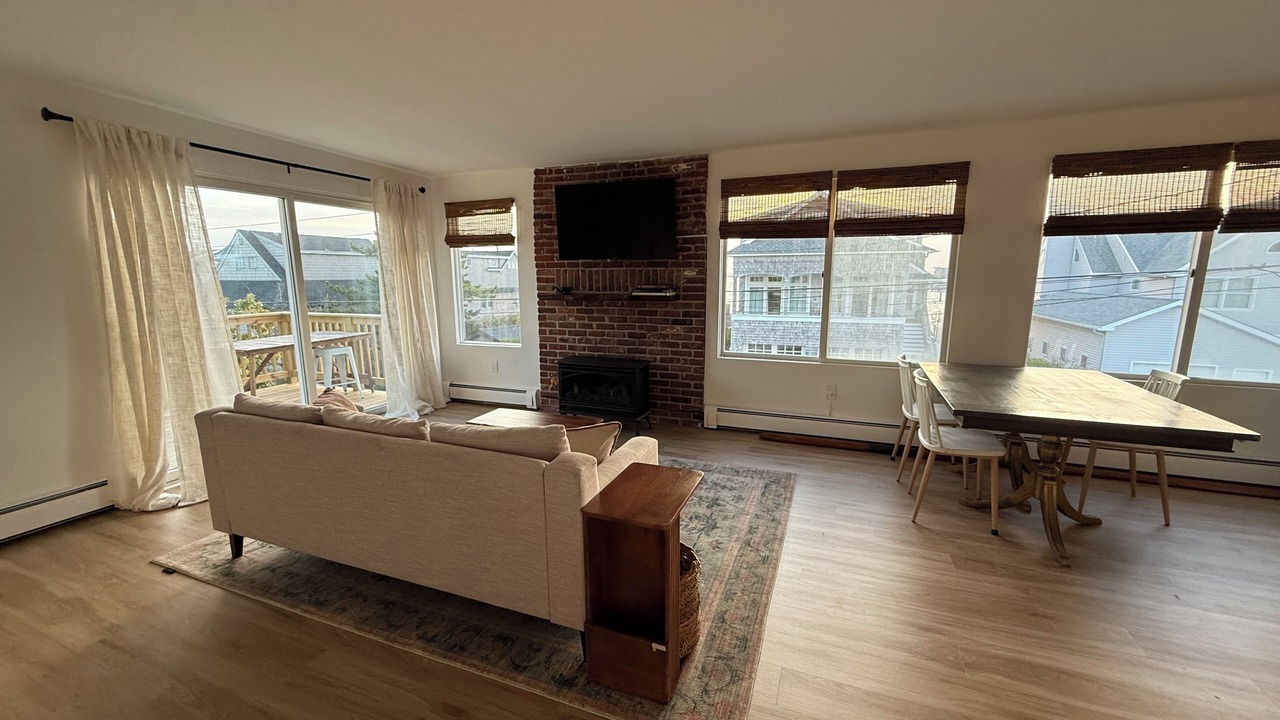 Photo of Livingroom in Harvey Cedars