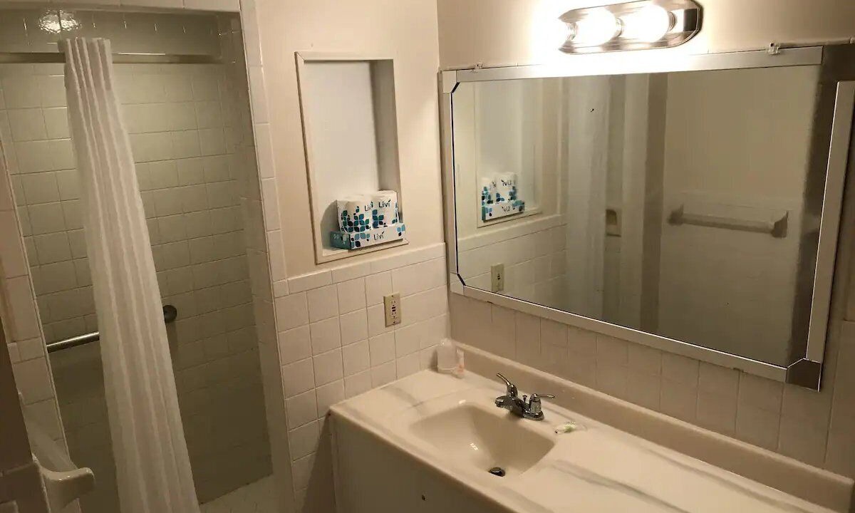 Photo of Bathroom in Little Torch Key