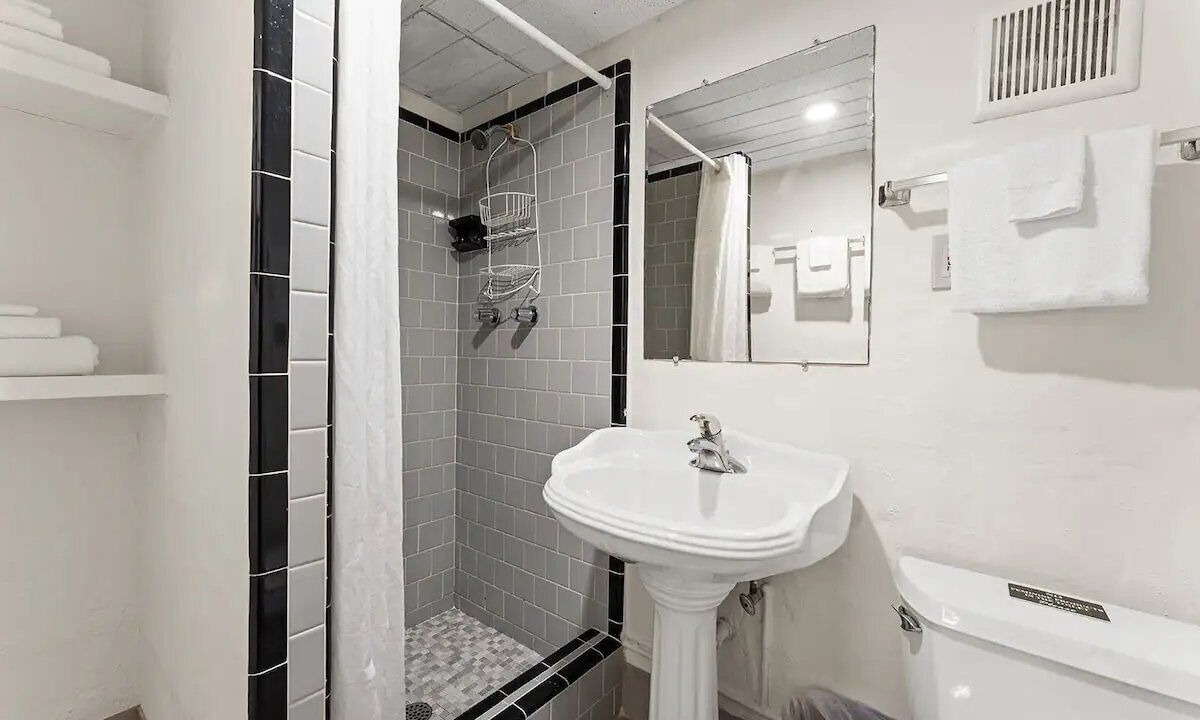 Photo of Bathroom in Little Torch Key