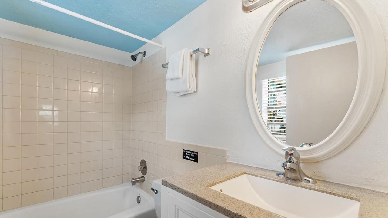 Photo of Bathroom in Little Torch Key