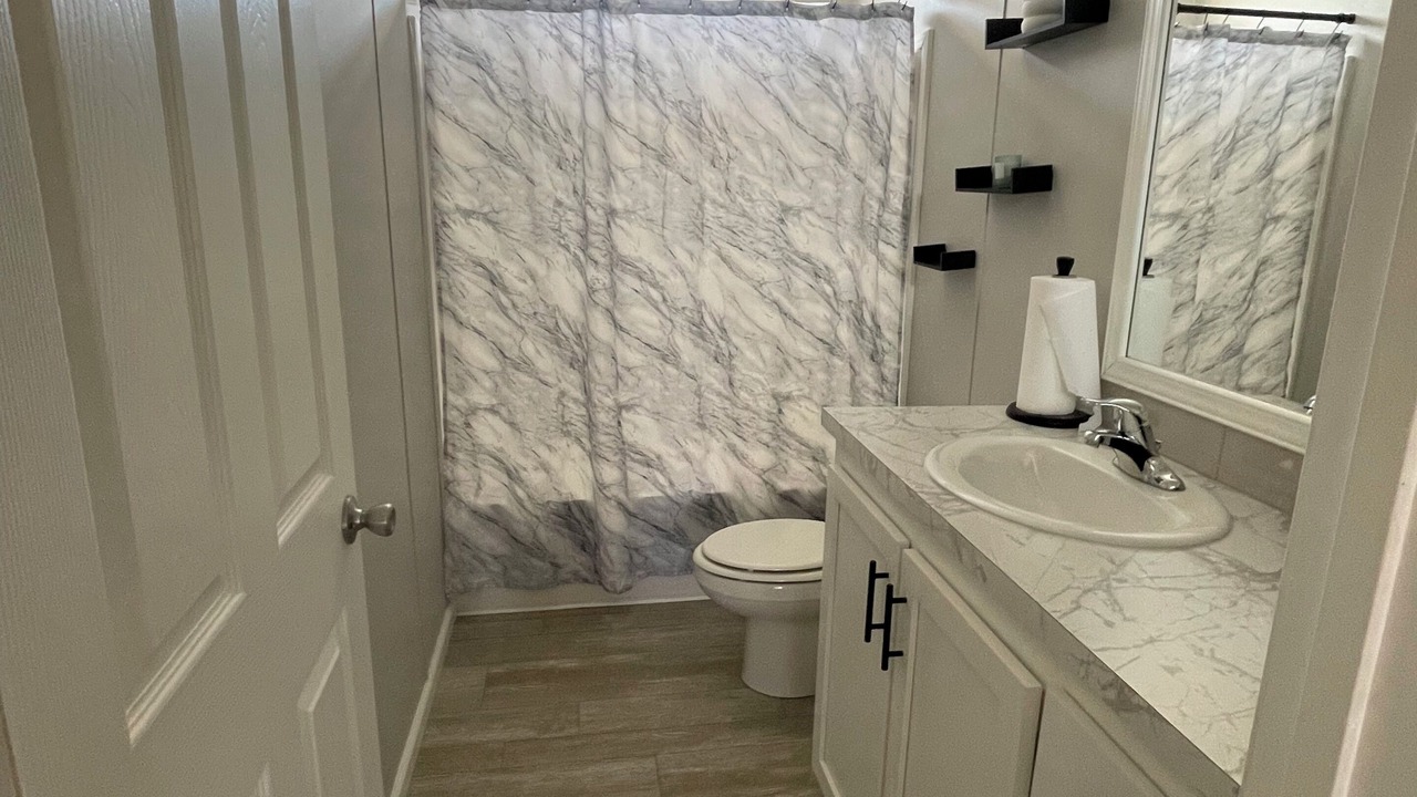 Photo of Bathroom in Okeechobee