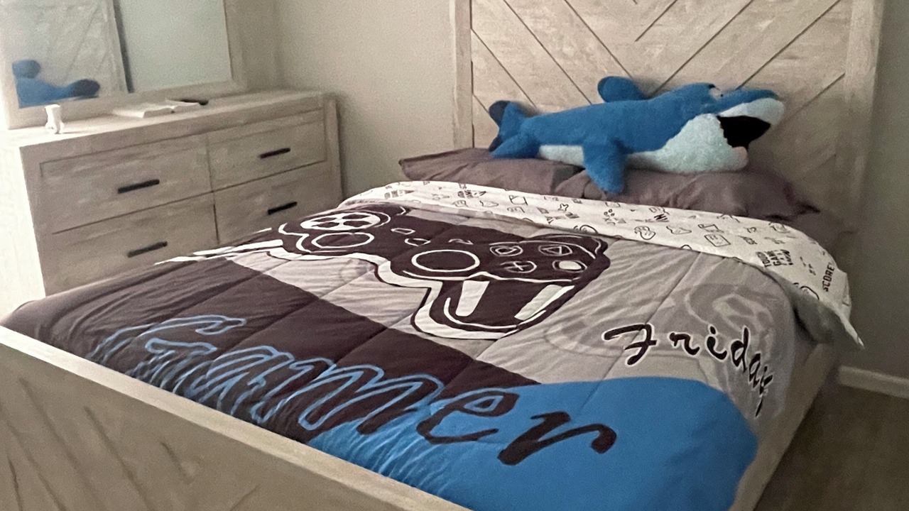 Photo of Bedroom in Okeechobee