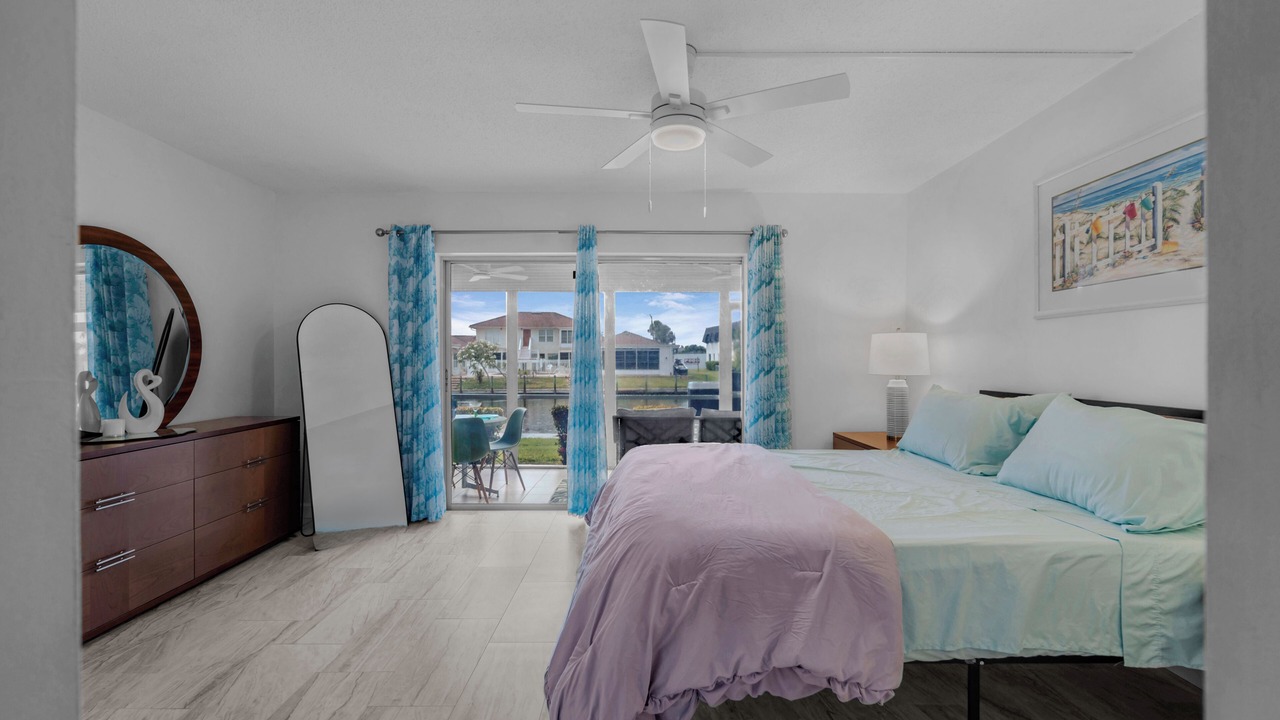 Photo of Bedroom in Caloosahatchee