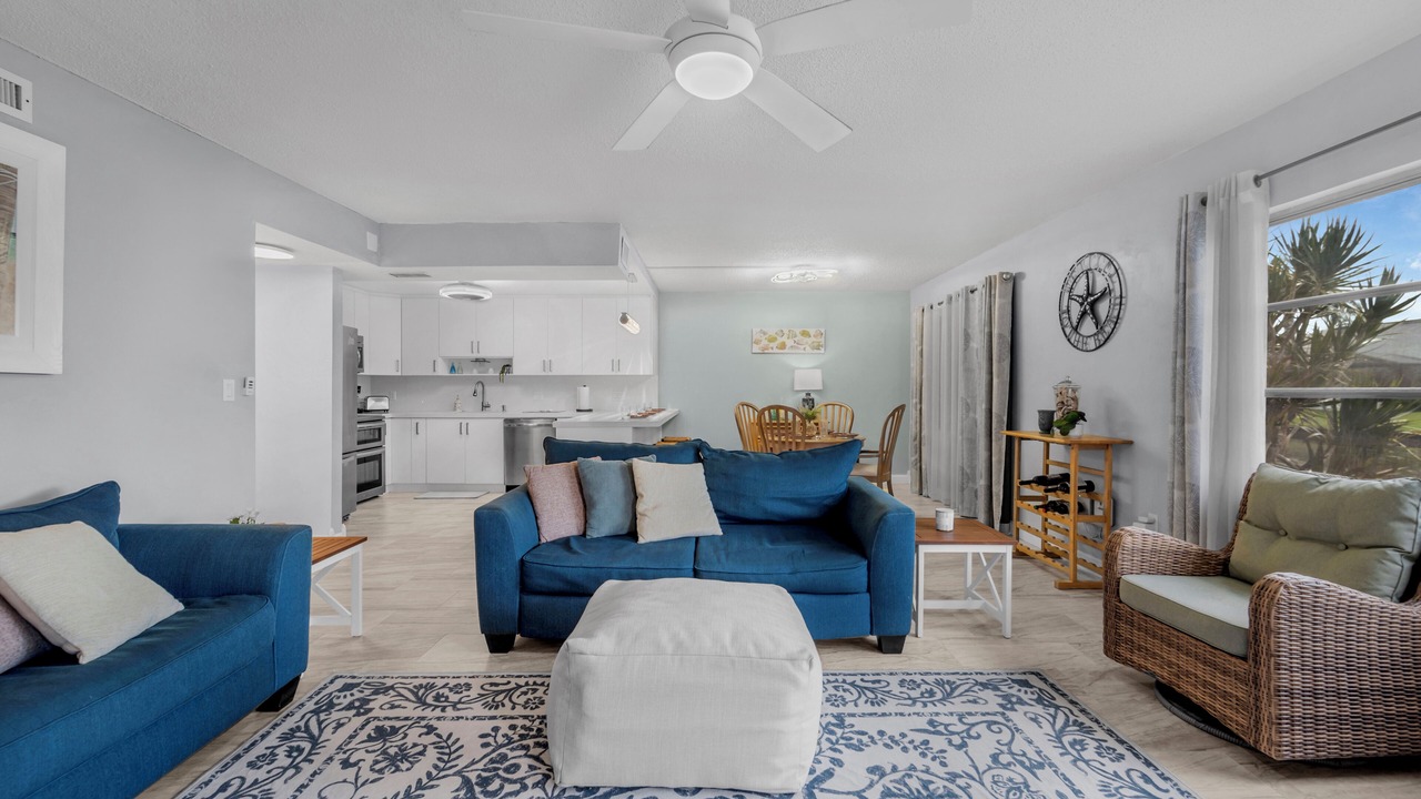 Photo of Livingroom in Caloosahatchee