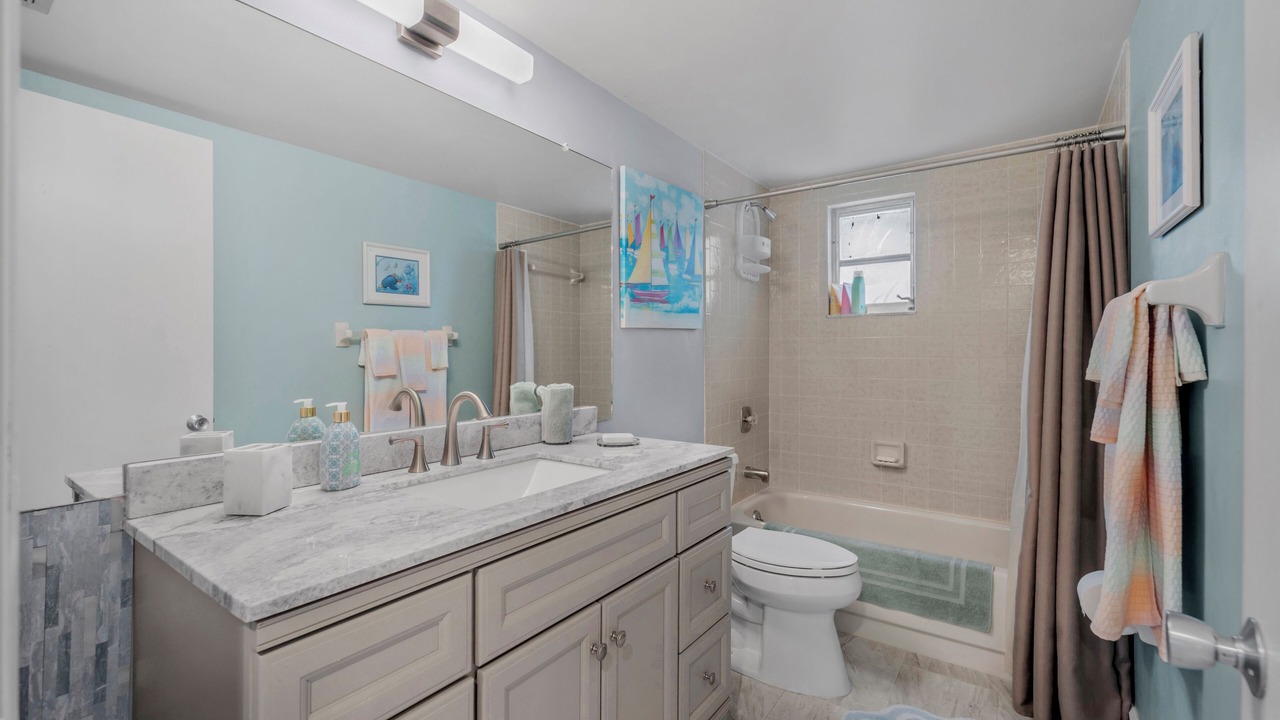 Photo of Bathroom in Caloosahatchee